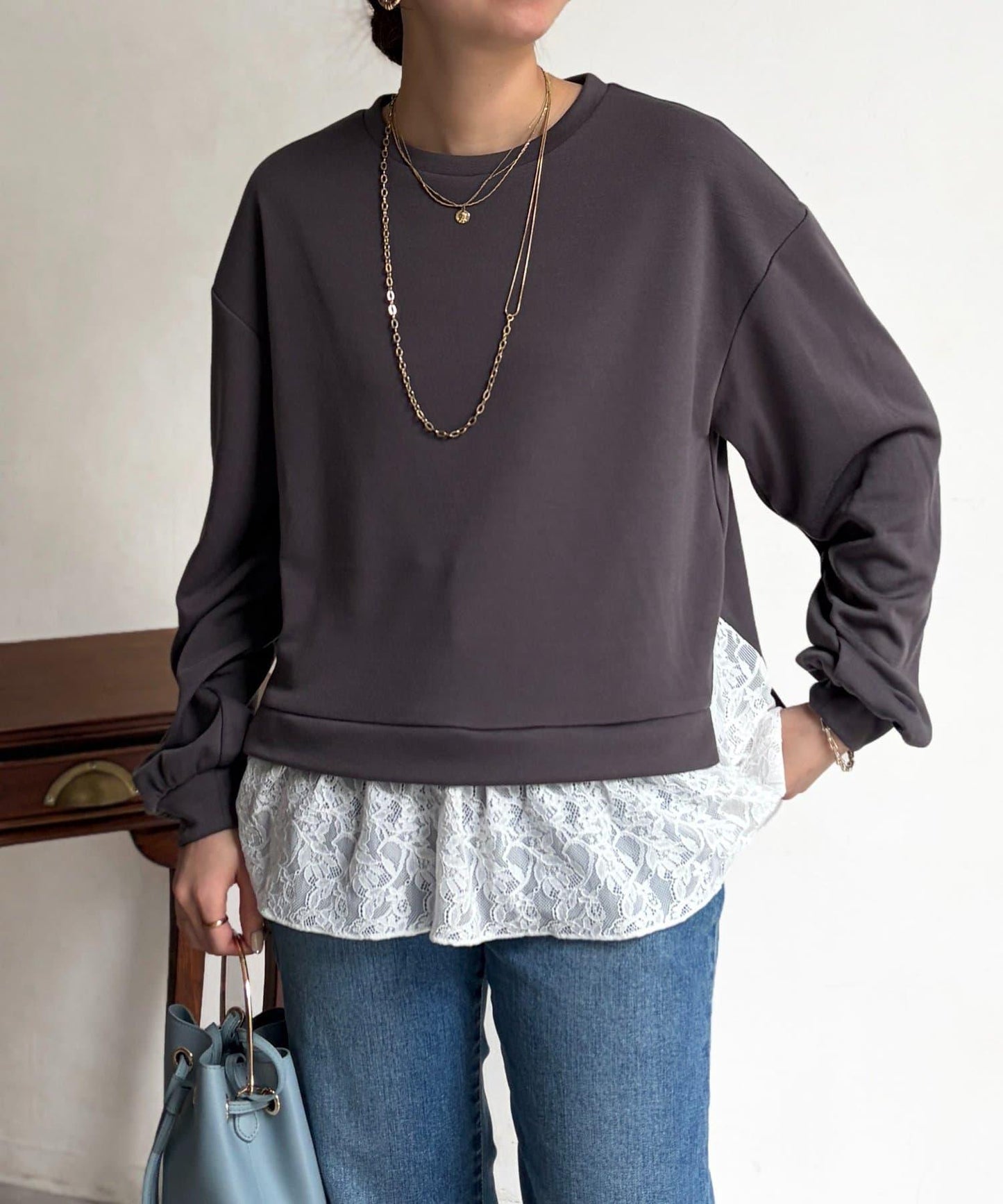 蕾絲拼接套頭上衣