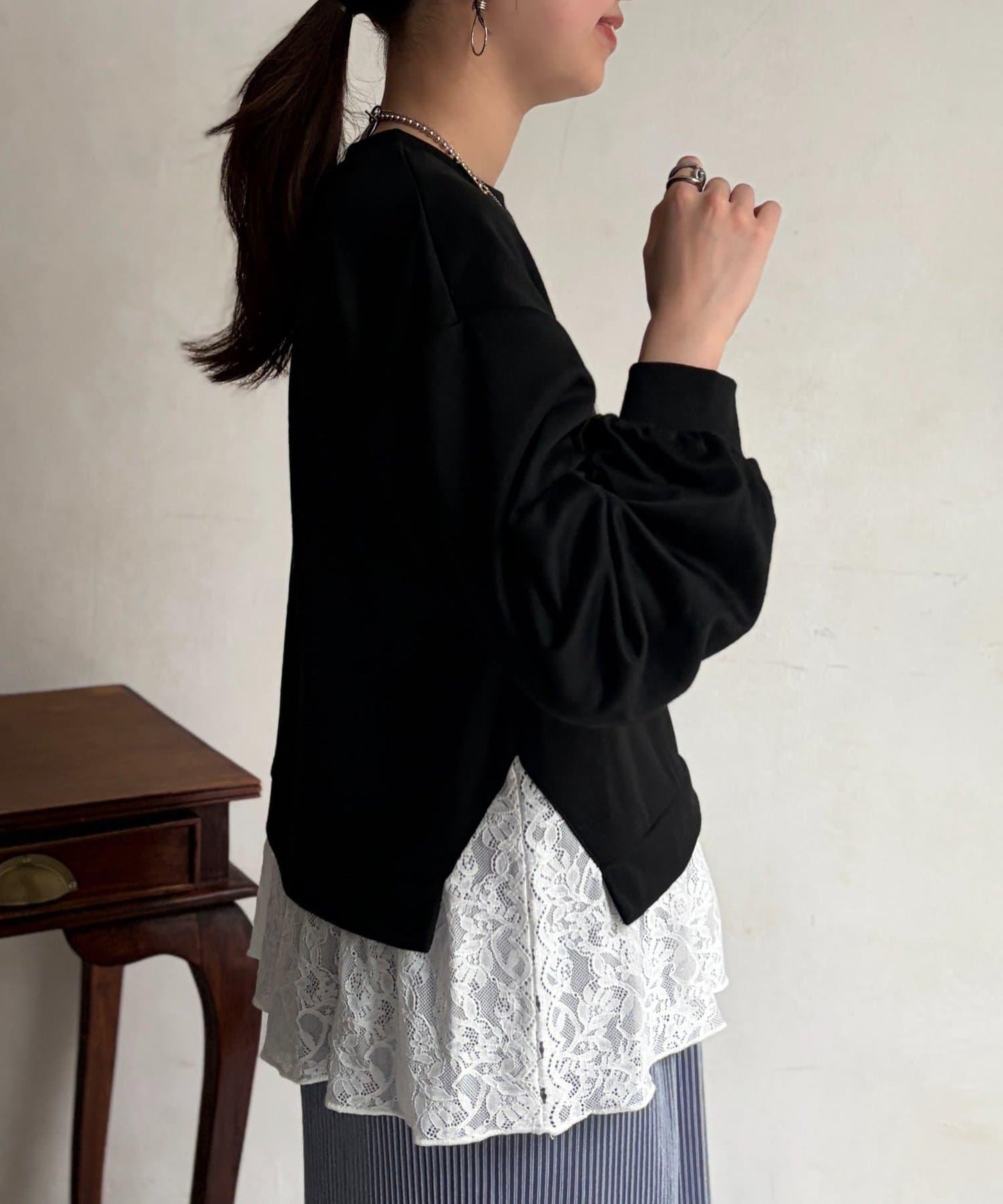 蕾絲拼接套頭上衣