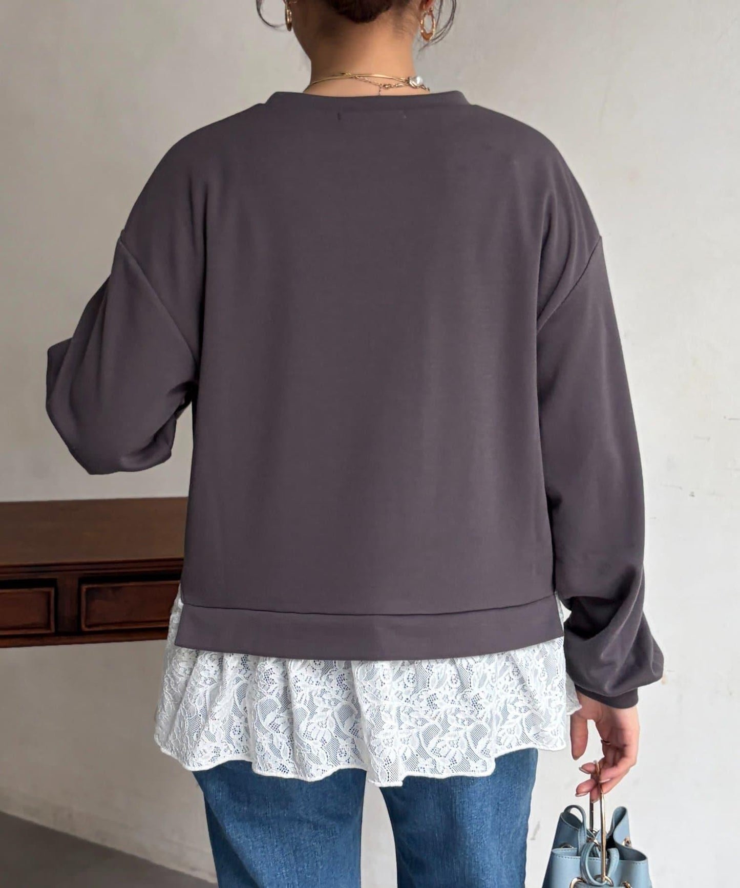 蕾絲拼接套頭上衣