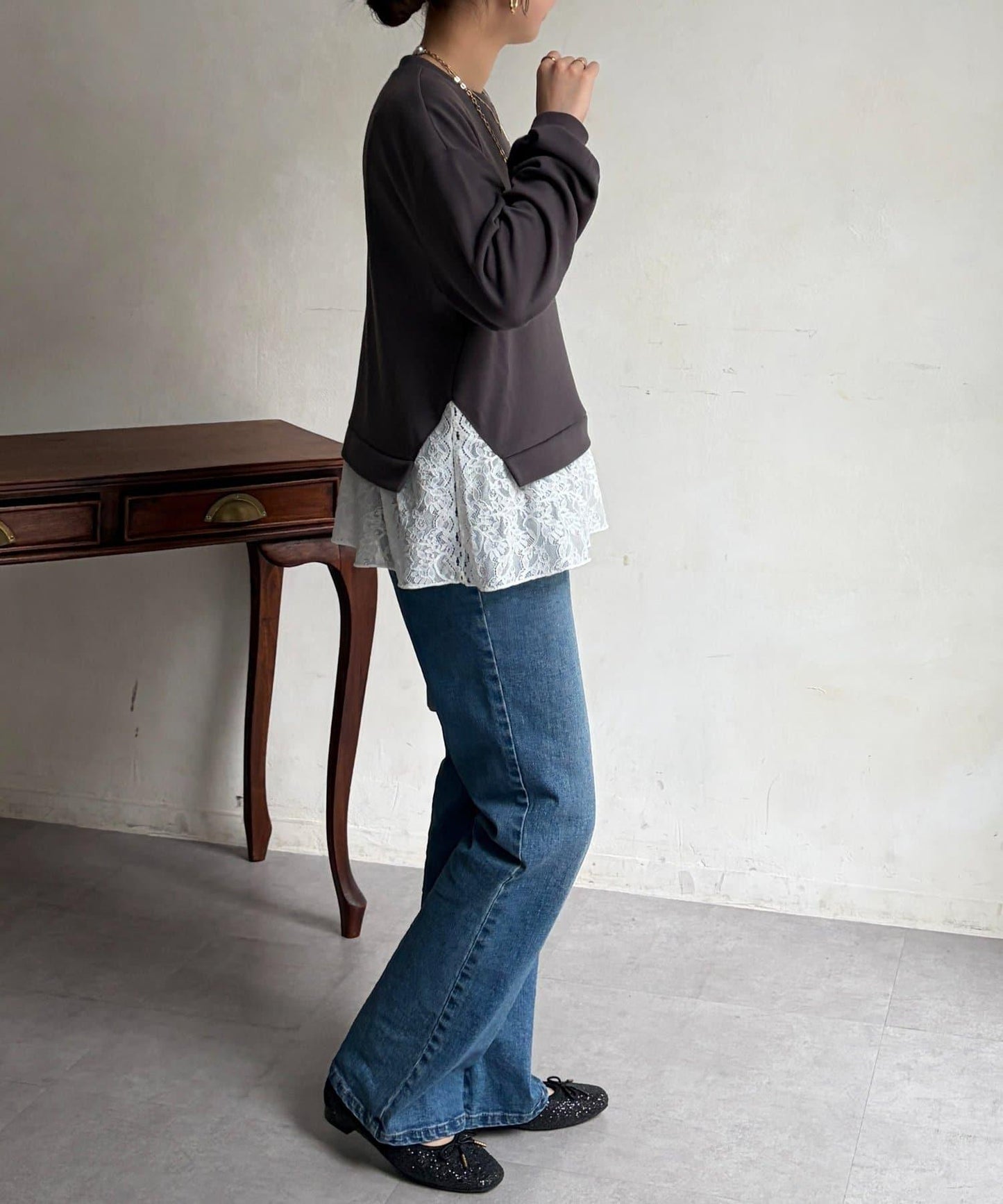 蕾絲拼接套頭上衣