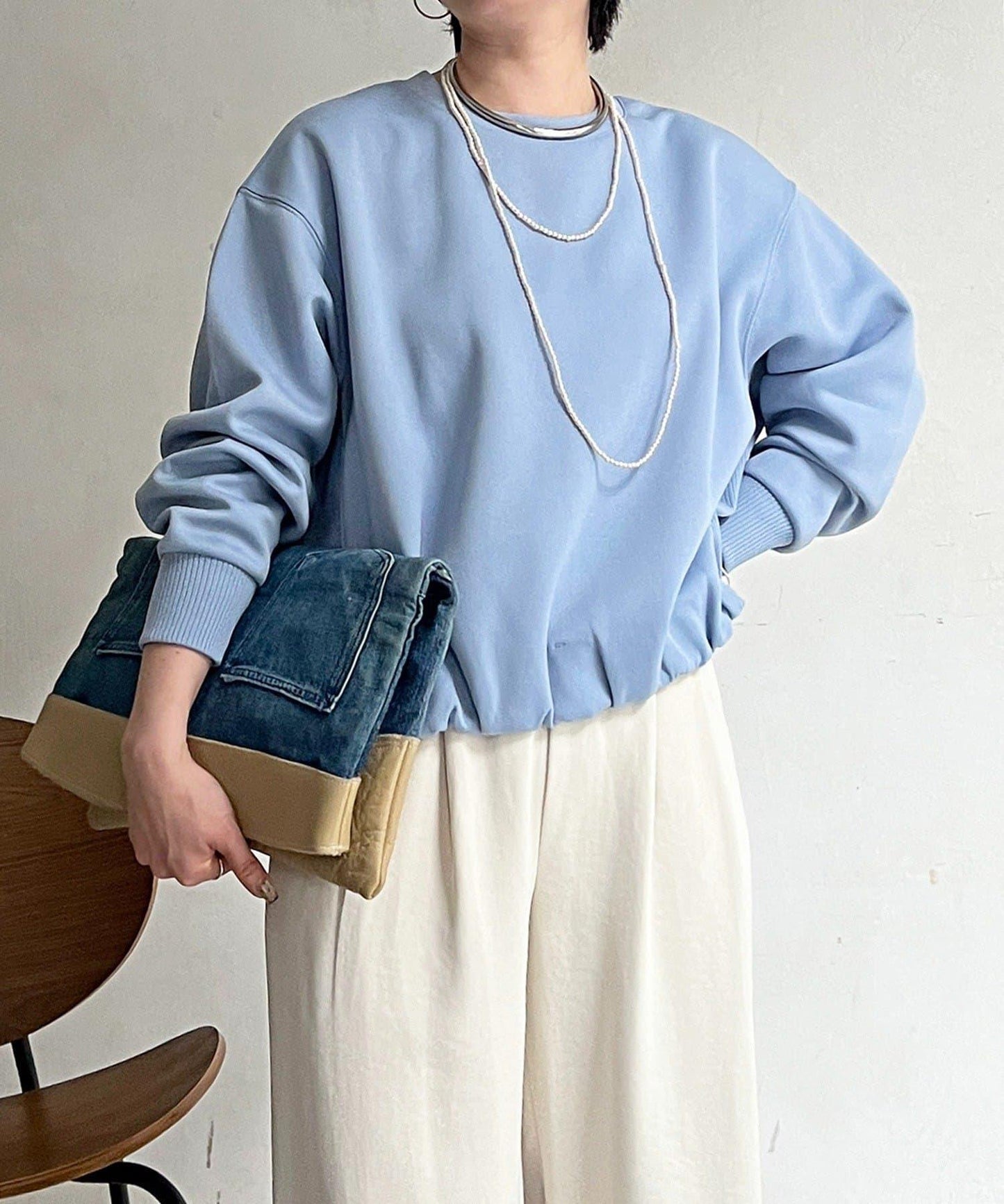 輕量複合面料 蓬鬆版型 套頭上衣