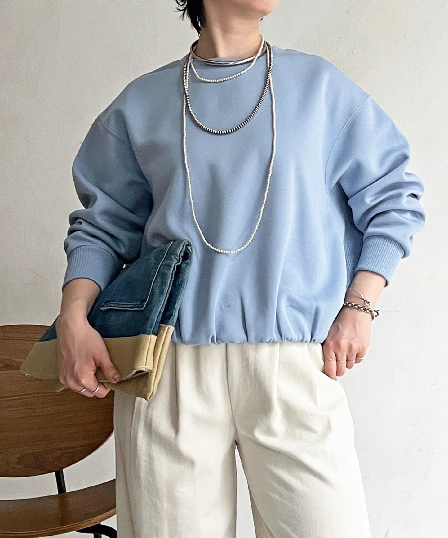 輕量複合面料 蓬鬆版型 套頭上衣