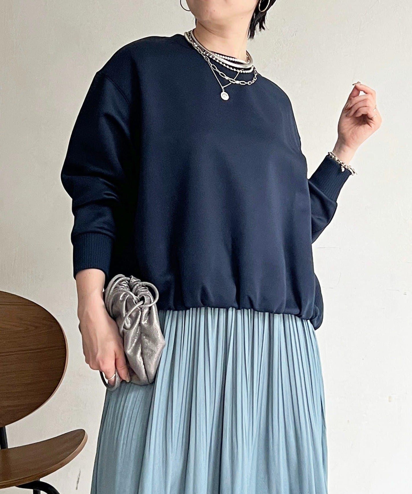 輕量複合面料 蓬鬆版型 套頭上衣