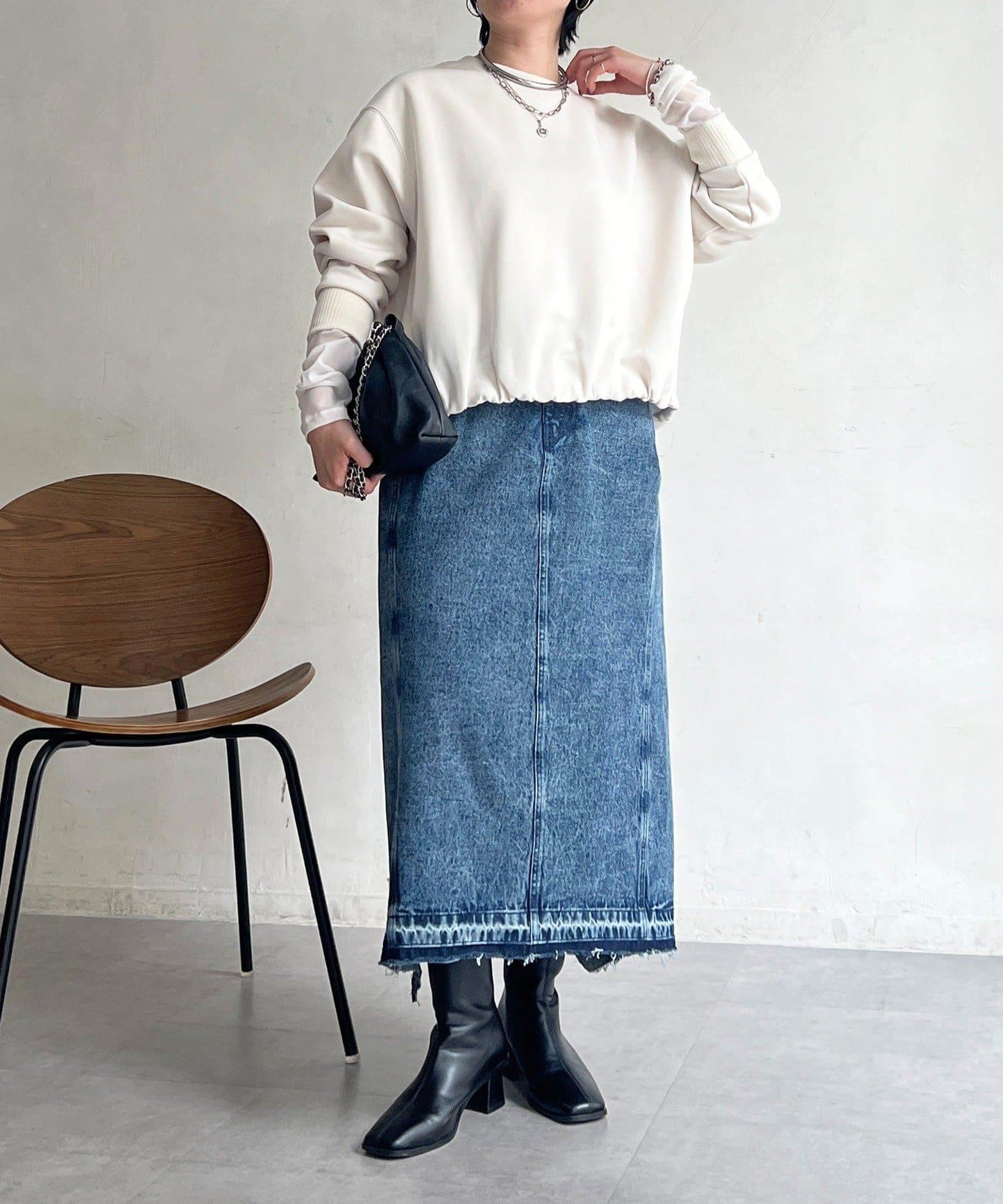 輕量複合面料 蓬鬆版型 套頭上衣