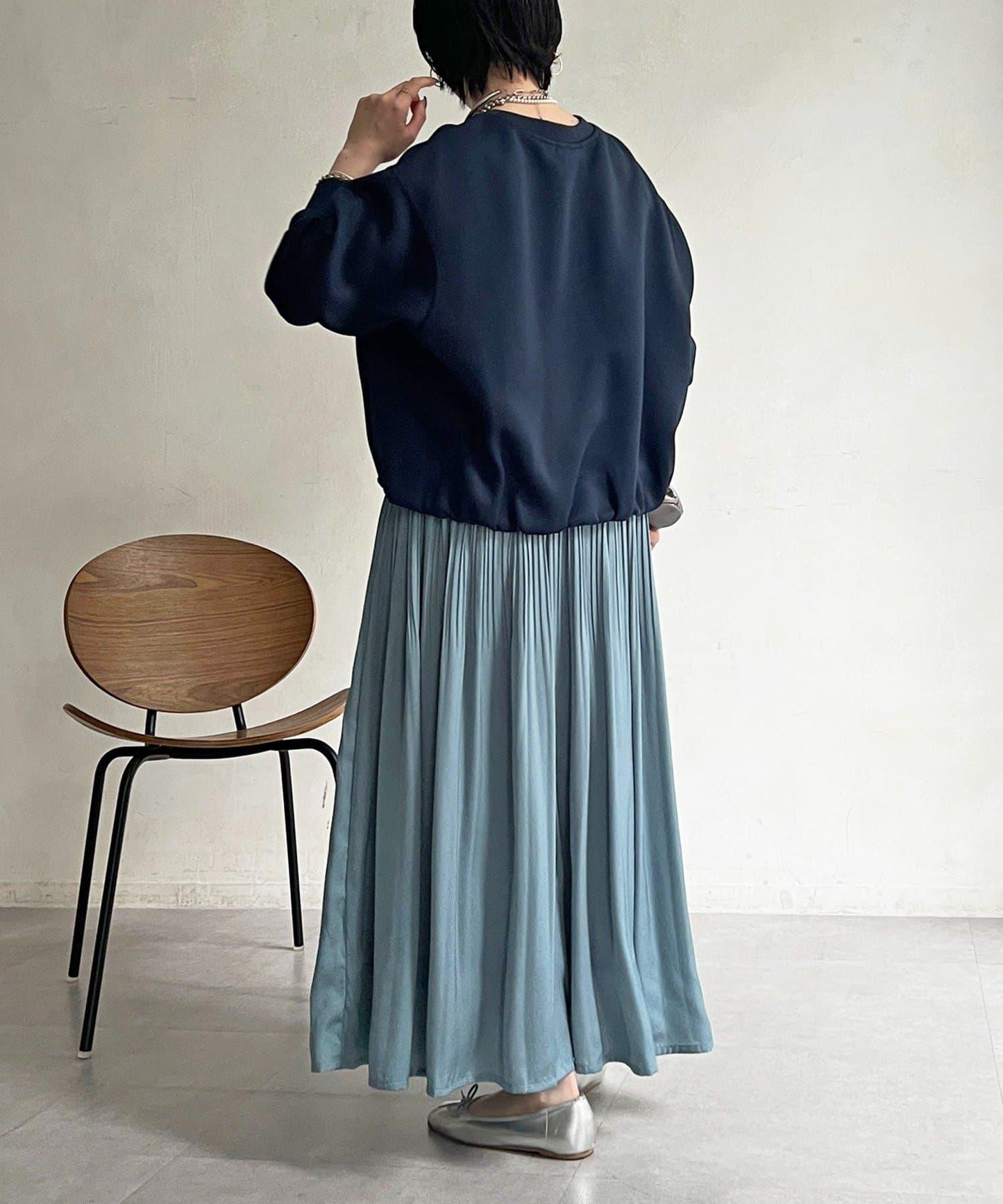 輕量複合面料 蓬鬆版型 套頭上衣