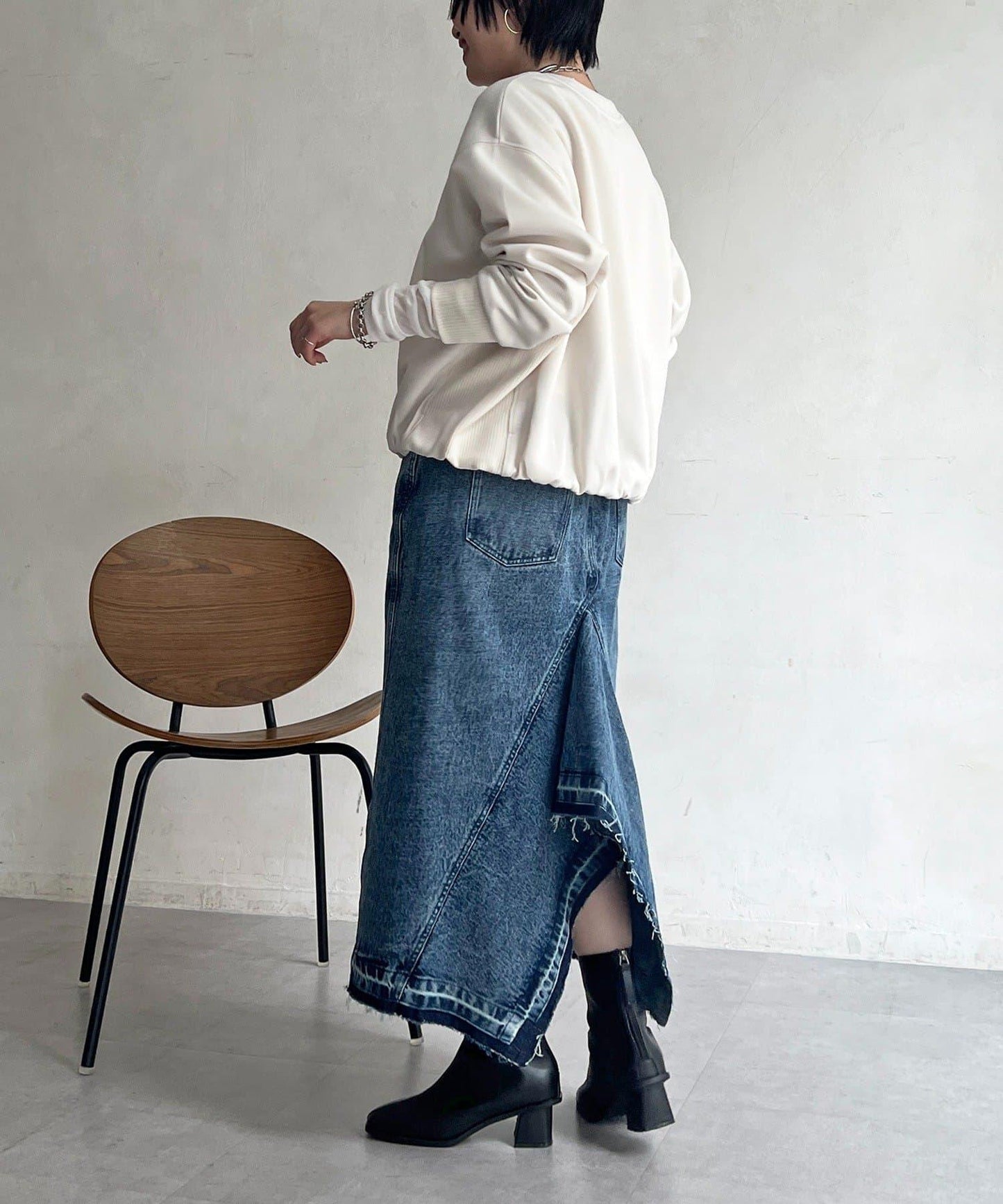 輕量複合面料 蓬鬆版型 套頭上衣