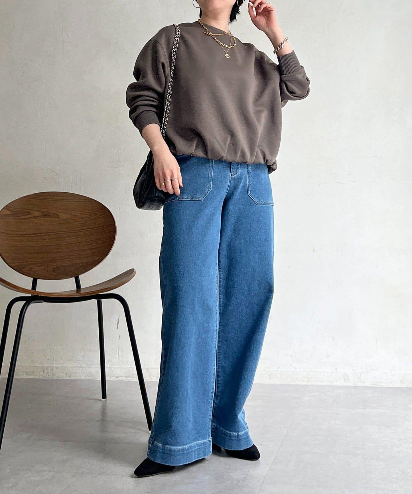 輕量複合面料 蓬鬆版型 套頭上衣