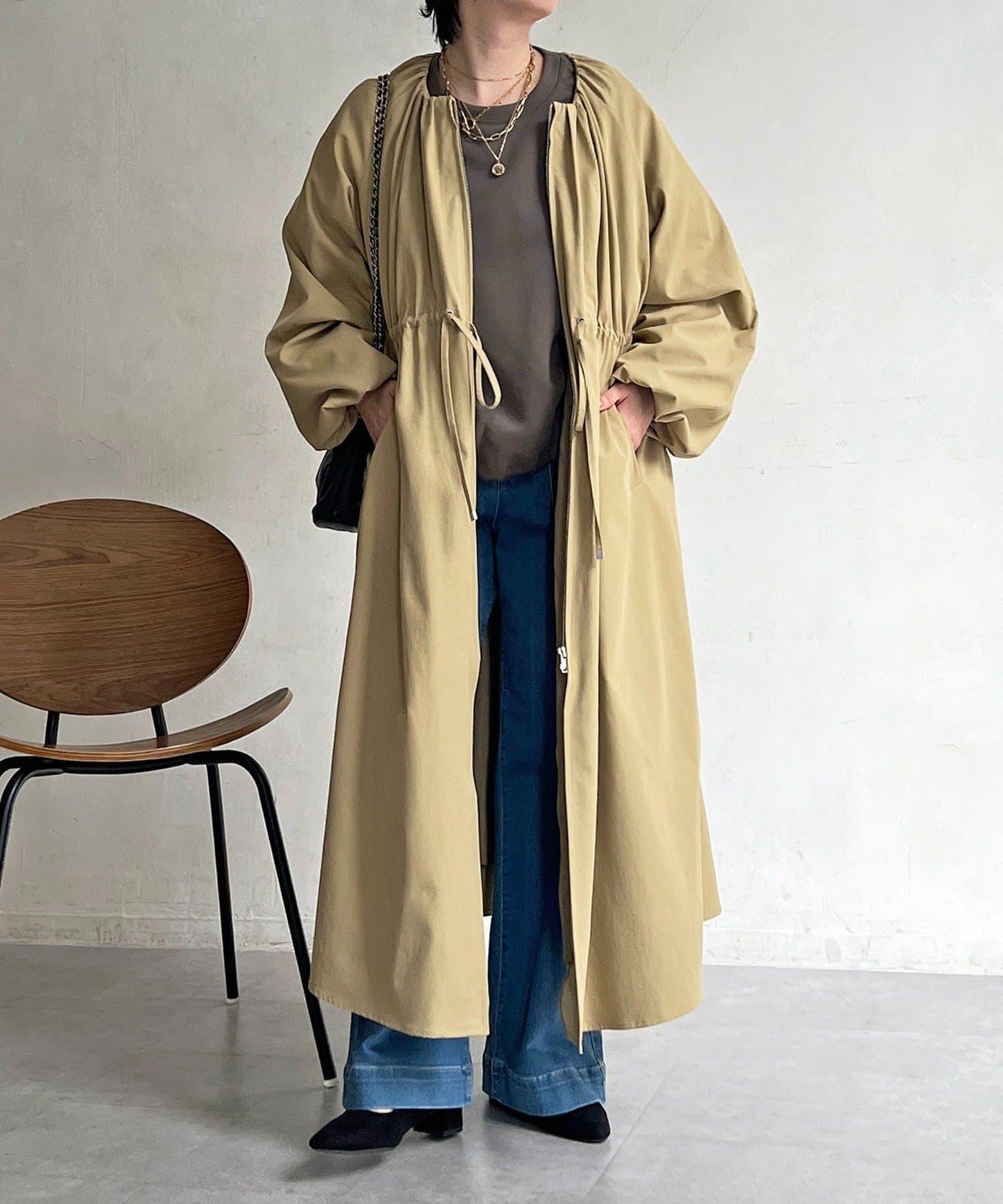 輕量複合面料 蓬鬆版型 套頭上衣