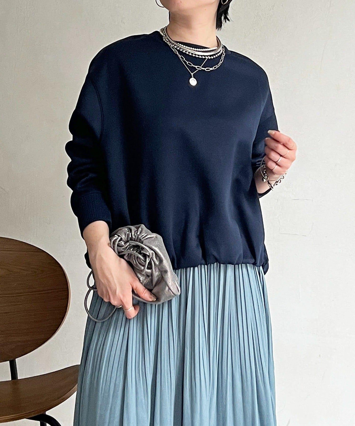 輕量複合面料 蓬鬆版型 套頭上衣