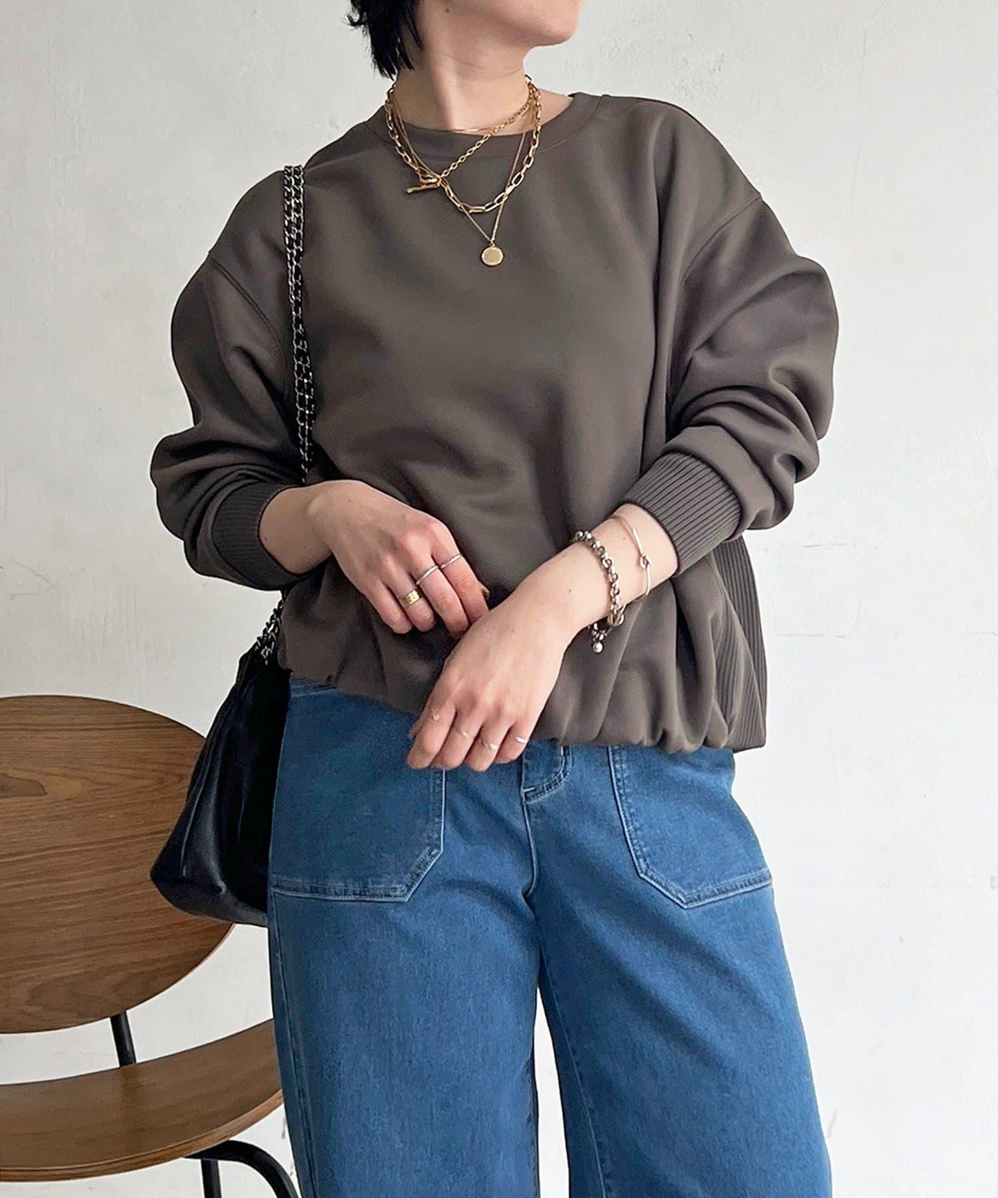 輕量複合面料 蓬鬆版型 套頭上衣