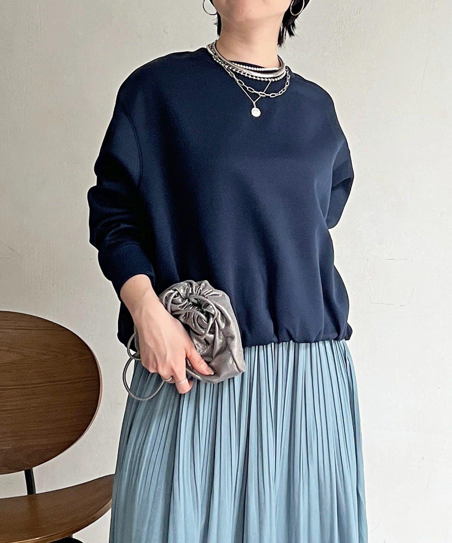 輕量複合面料 蓬鬆版型 套頭上衣