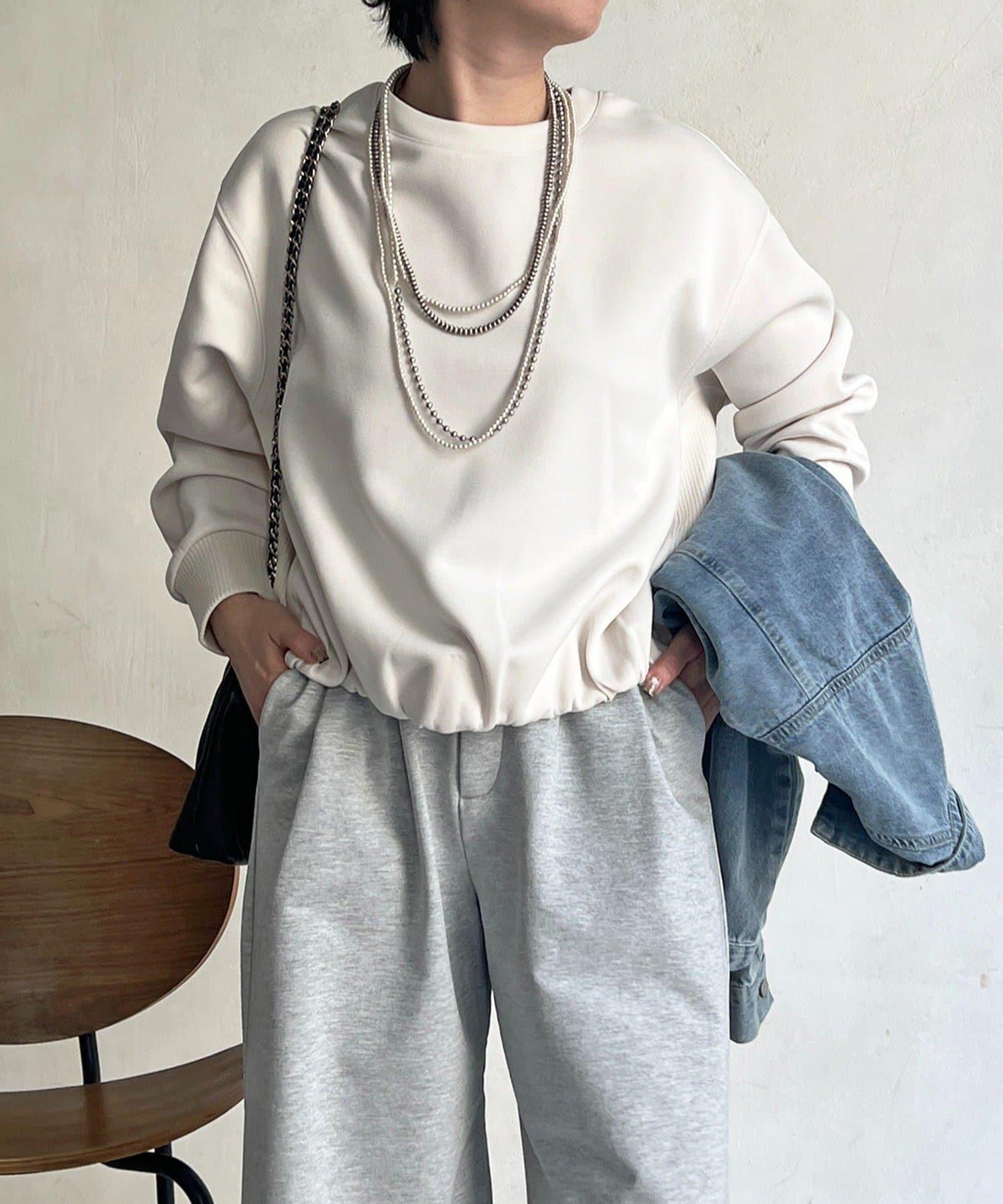 輕量複合面料 蓬鬆版型 套頭上衣