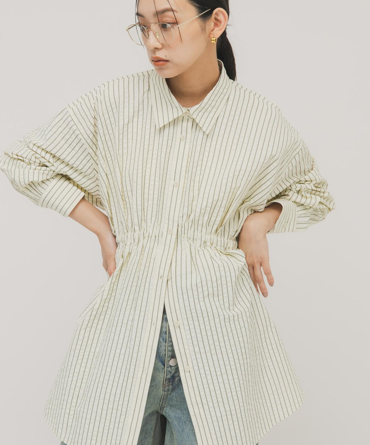 不對稱褶皺設計迷你連衣裙