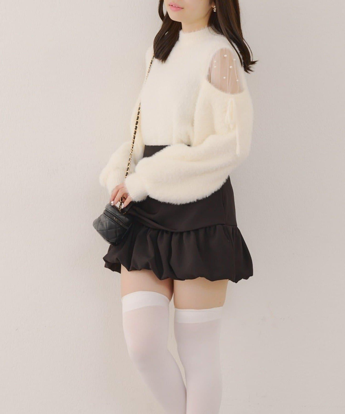 RMAF 露肌珍珠設計針織上衣