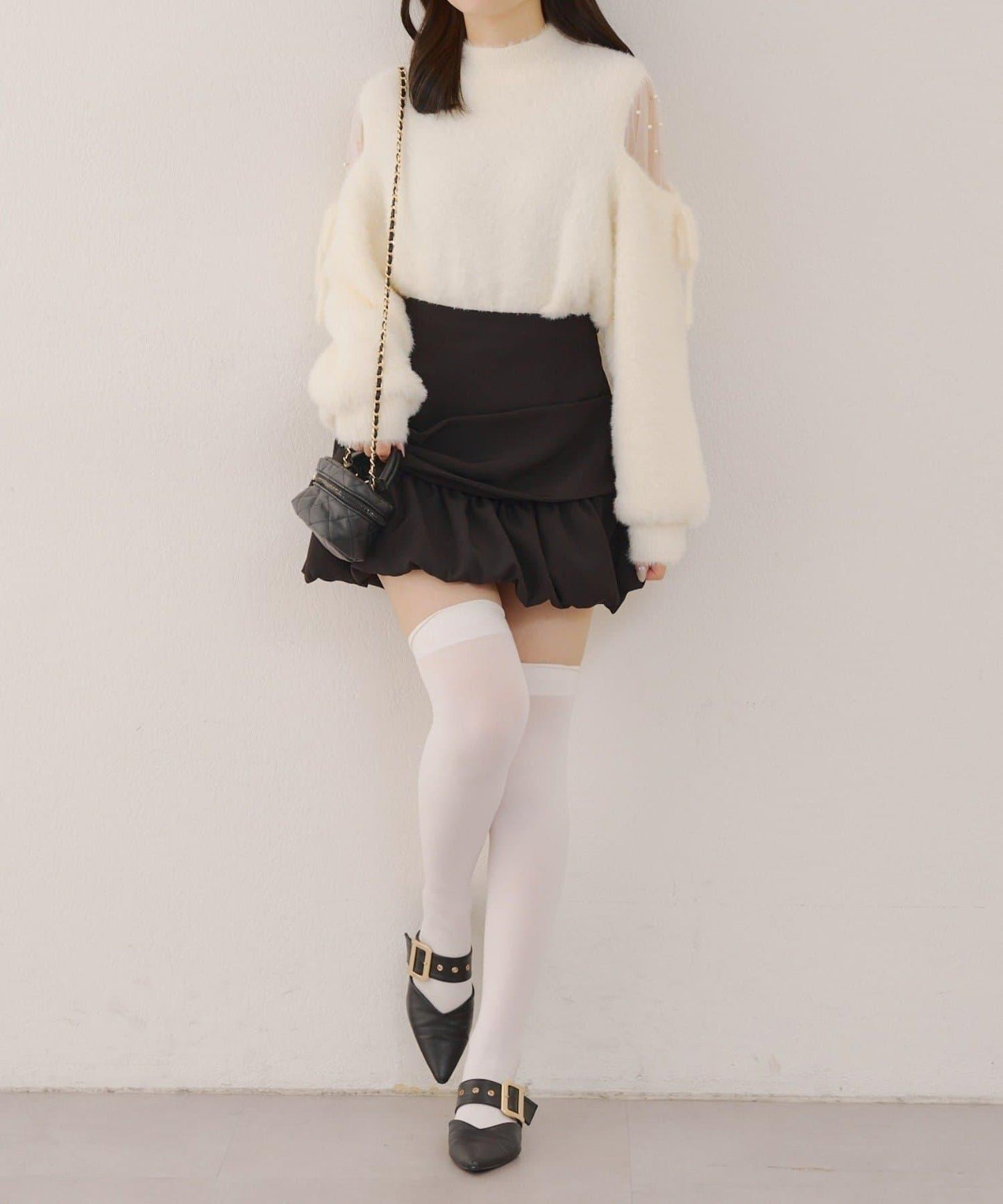 RMAF 露肌珍珠設計針織上衣