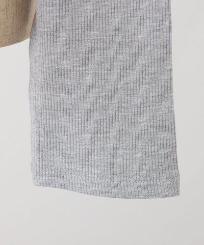 金屬裝飾前抽褶上衣