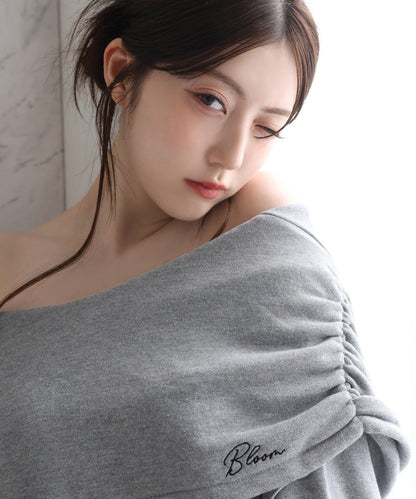 露肩連帽衛衣連衣裙