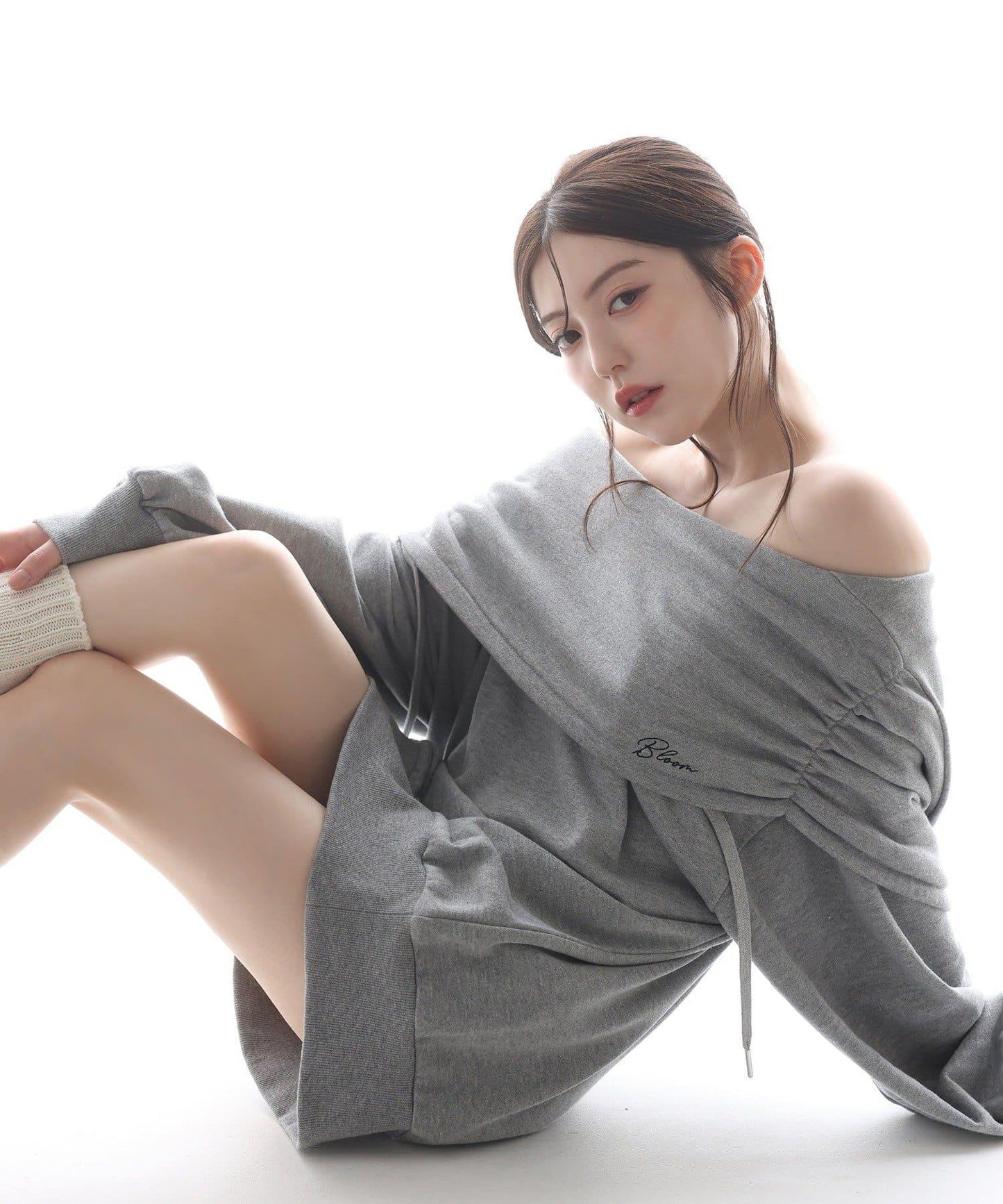 露肩連帽衛衣連衣裙