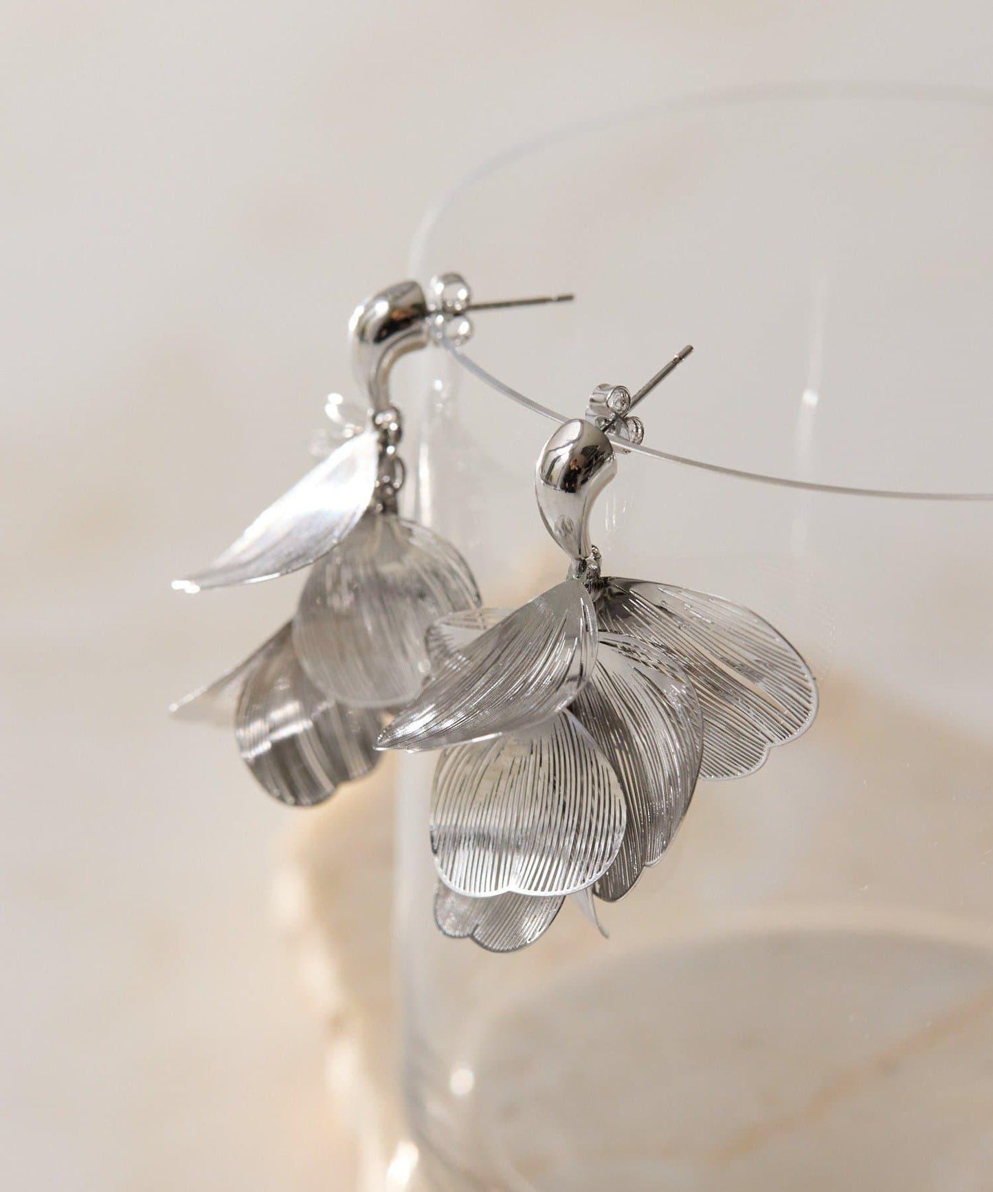 典禮風垂墜花朵耳環