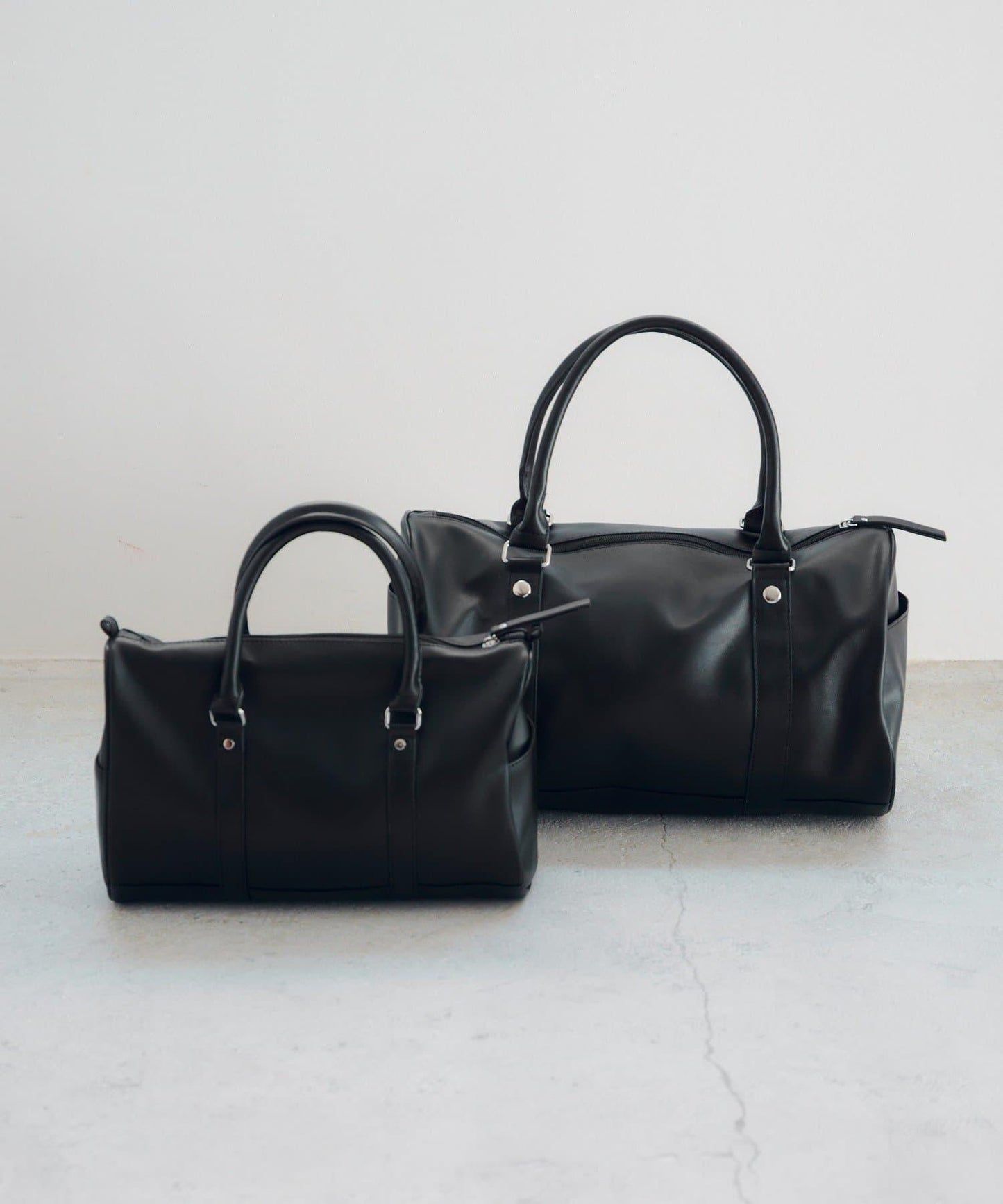 大容量 鉚釘設計 大號波士頓包