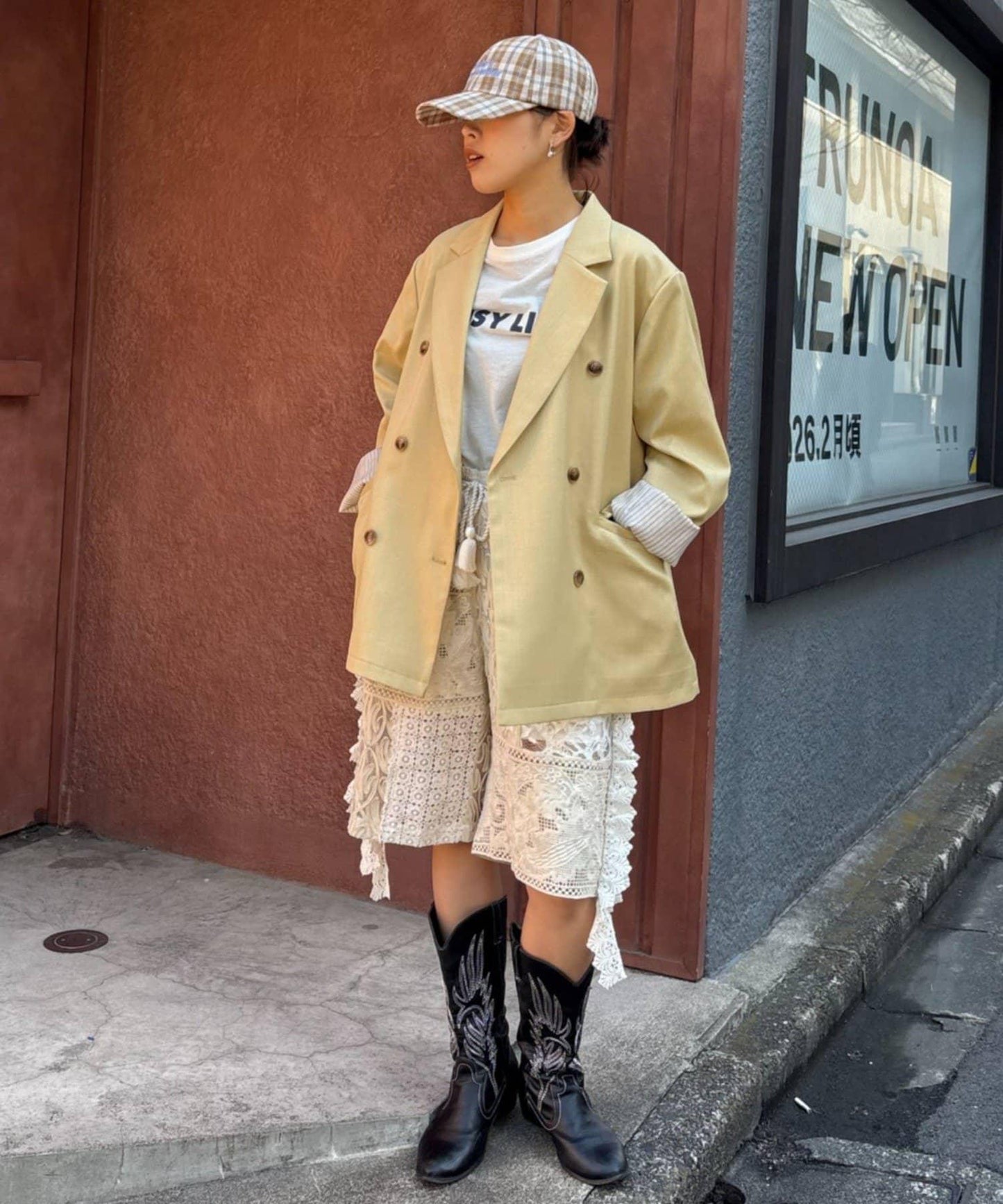 蕾絲拼接 休閒短褲 INDIA款