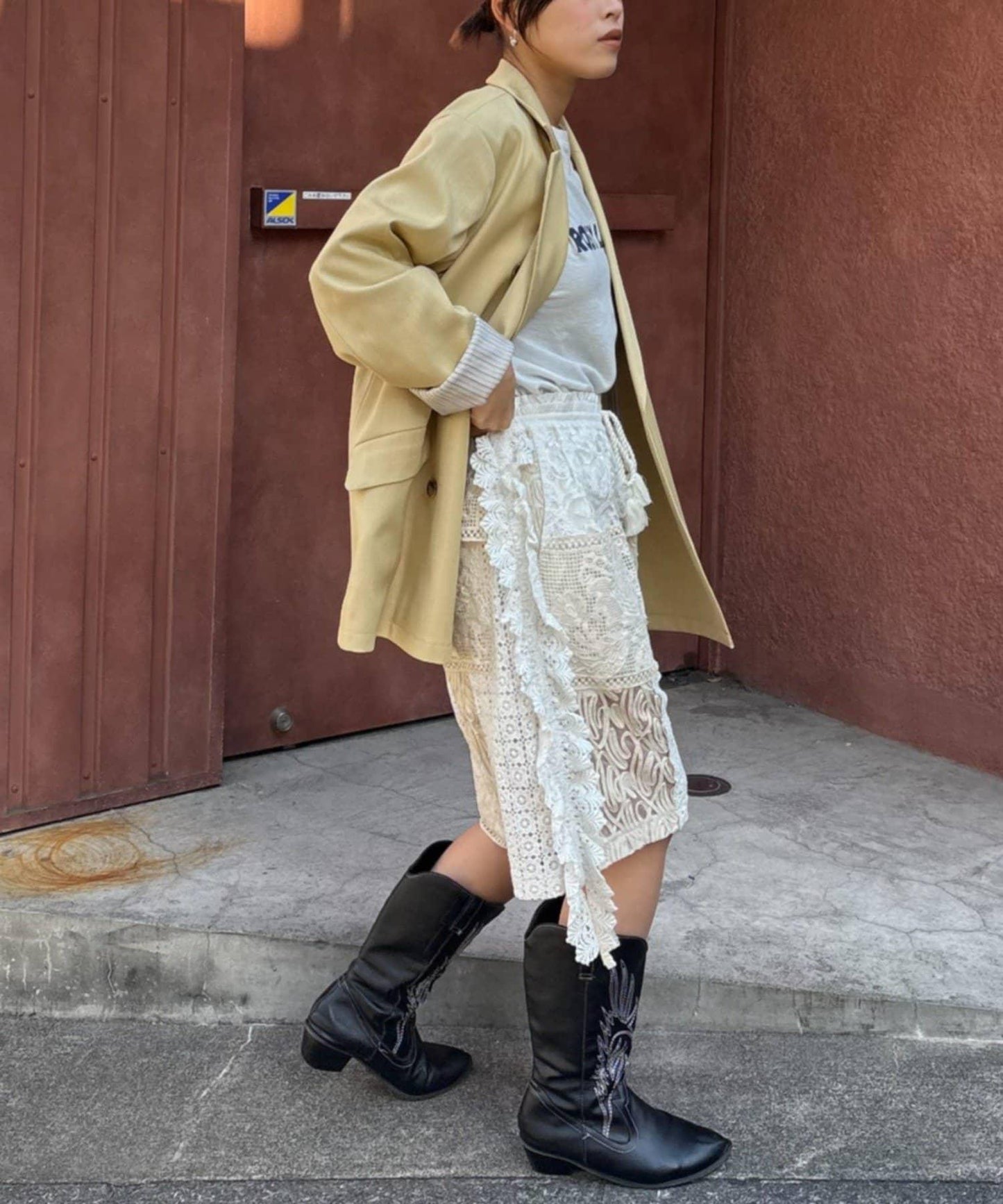 蕾絲拼接 休閒短褲 INDIA款