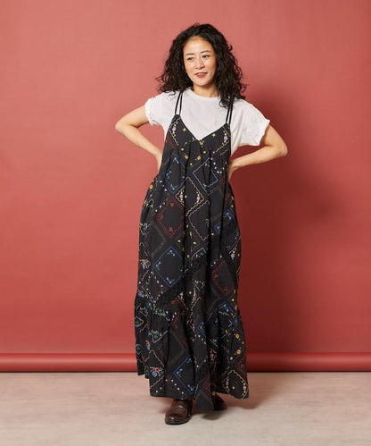 花朵手帕刺繡 吊帶 連衣裙