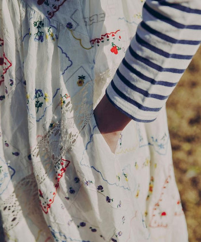 花朵手帕刺繡 吊帶 連衣裙