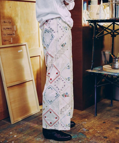 花卉手帕刺繡 褲子