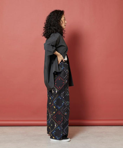 花卉手帕刺繡 褲子