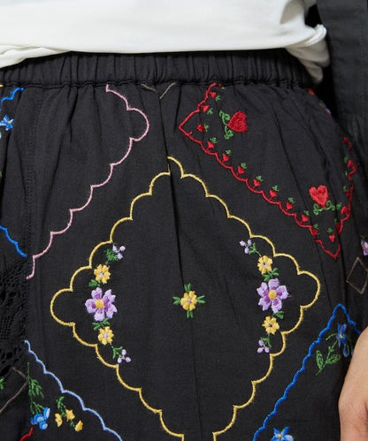 花卉手帕刺繡 褲子