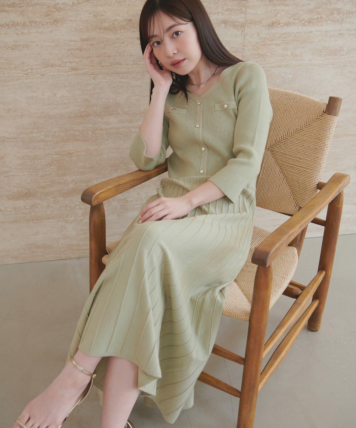 亮片褶皺針織連衣裙