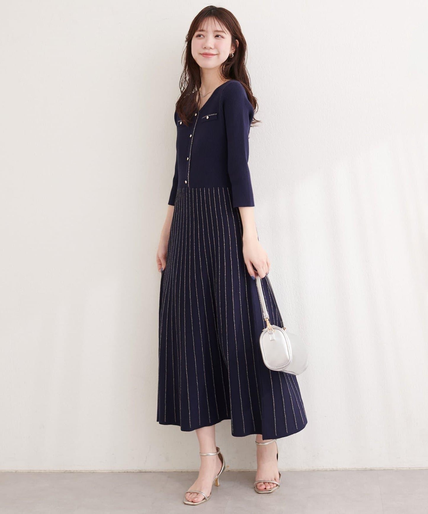 亮片褶皺針織連衣裙