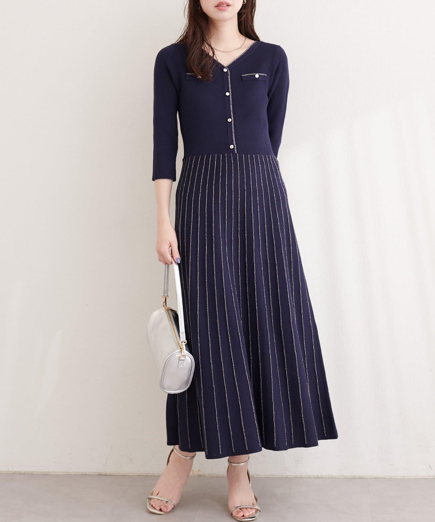 亮片褶皺針織連衣裙