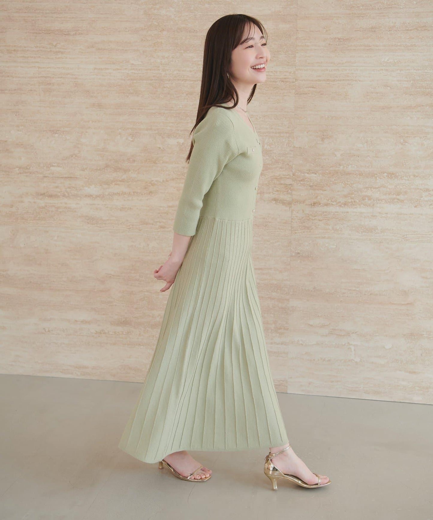 亮片褶皺針織連衣裙