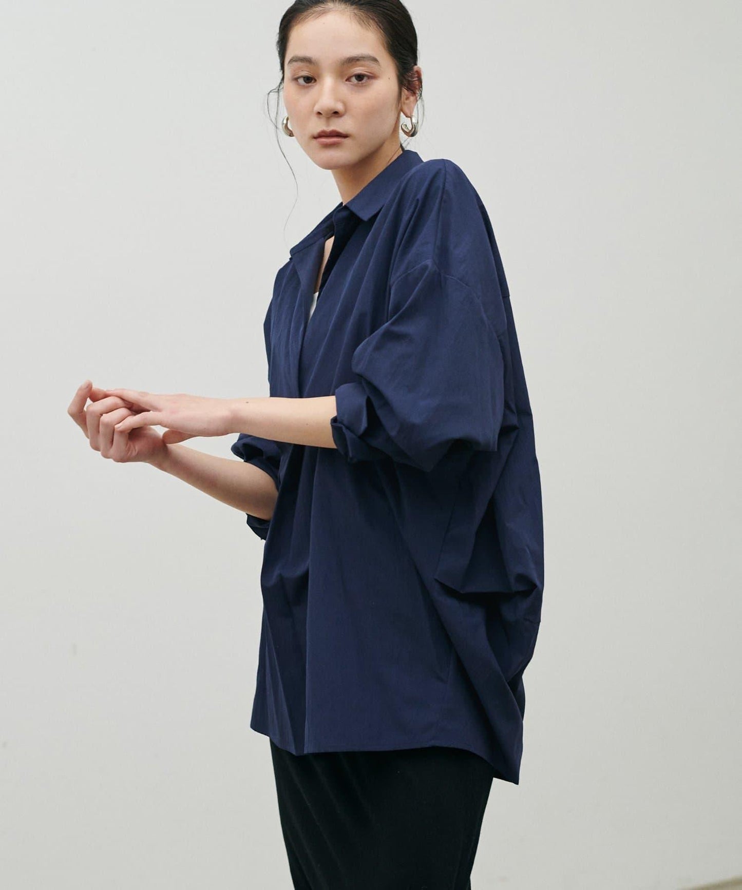 開領設計 長袖襯衫