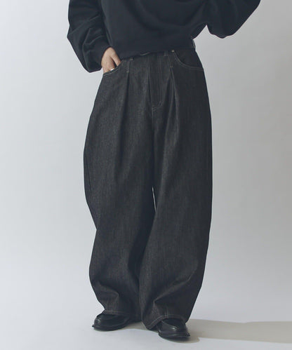 硬挺塔克設計氣球廓形牛仔褲