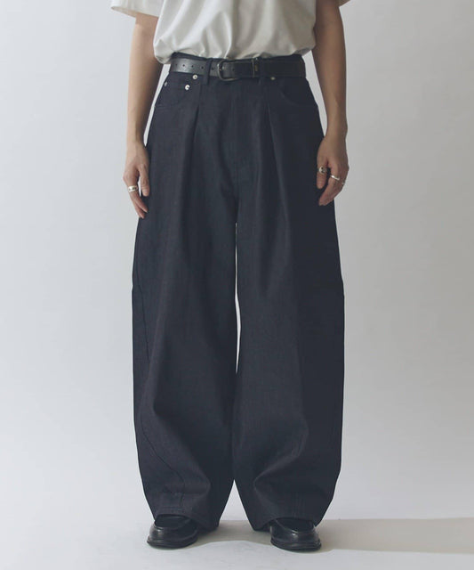 硬挺塔克設計氣球廓形牛仔褲