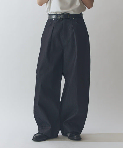 硬挺塔克設計氣球廓形牛仔褲