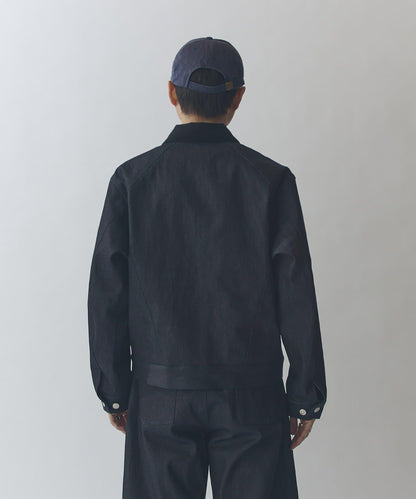 剛挺方廓形 牛仔材質 牛仔夾克