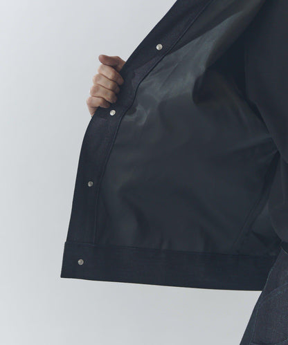 剛挺方廓形 牛仔材質 牛仔夾克