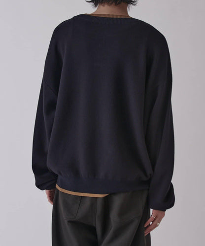 疊穿設計亨利領上衣