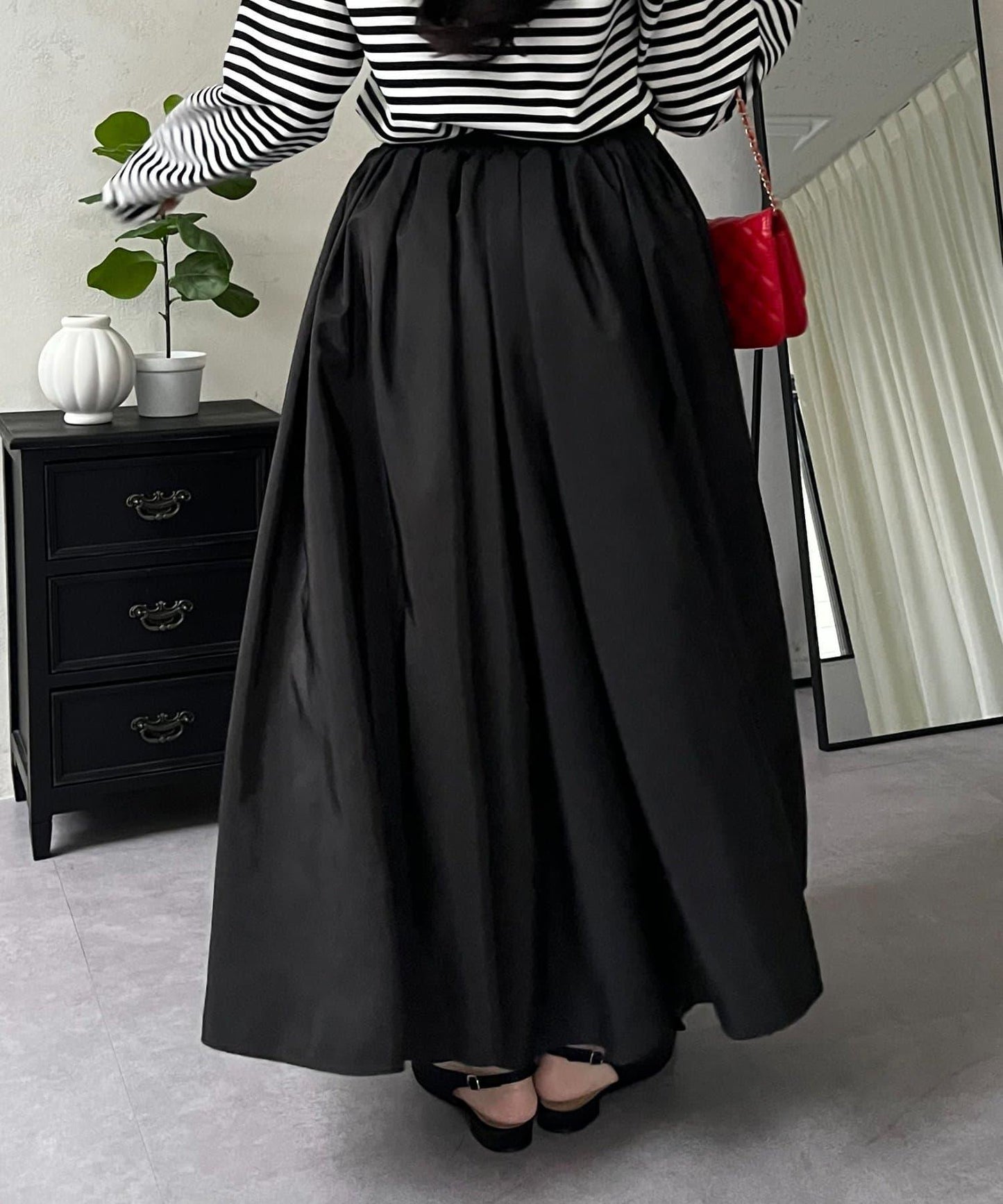 蓬鬆塔夫綢傘擺半身裙