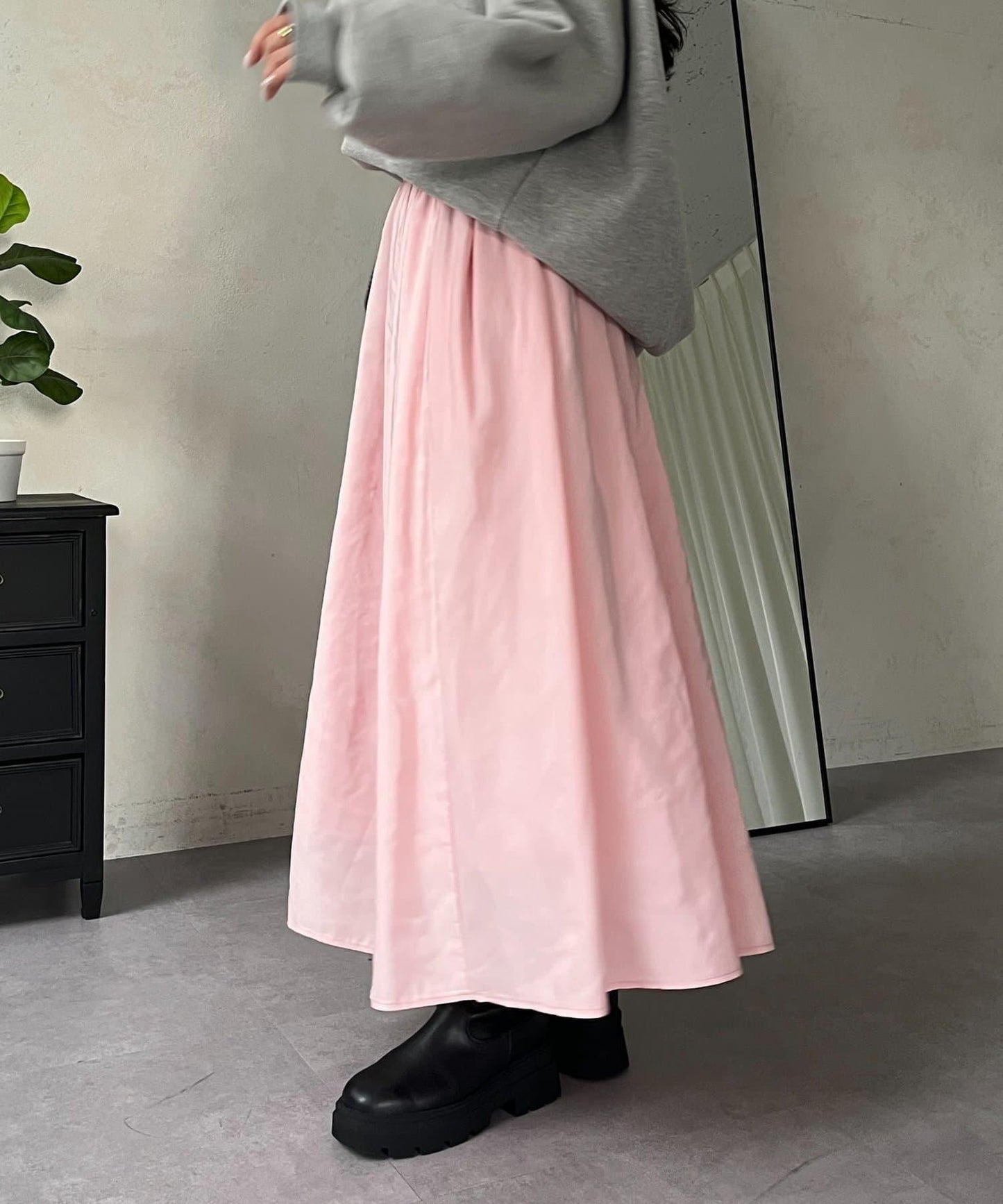 蓬鬆塔夫綢傘擺半身裙