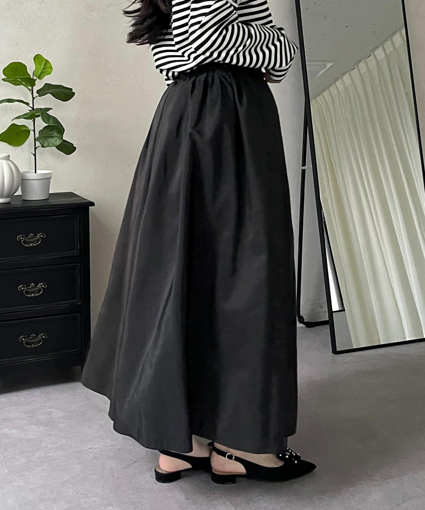 蓬鬆塔夫綢傘擺半身裙