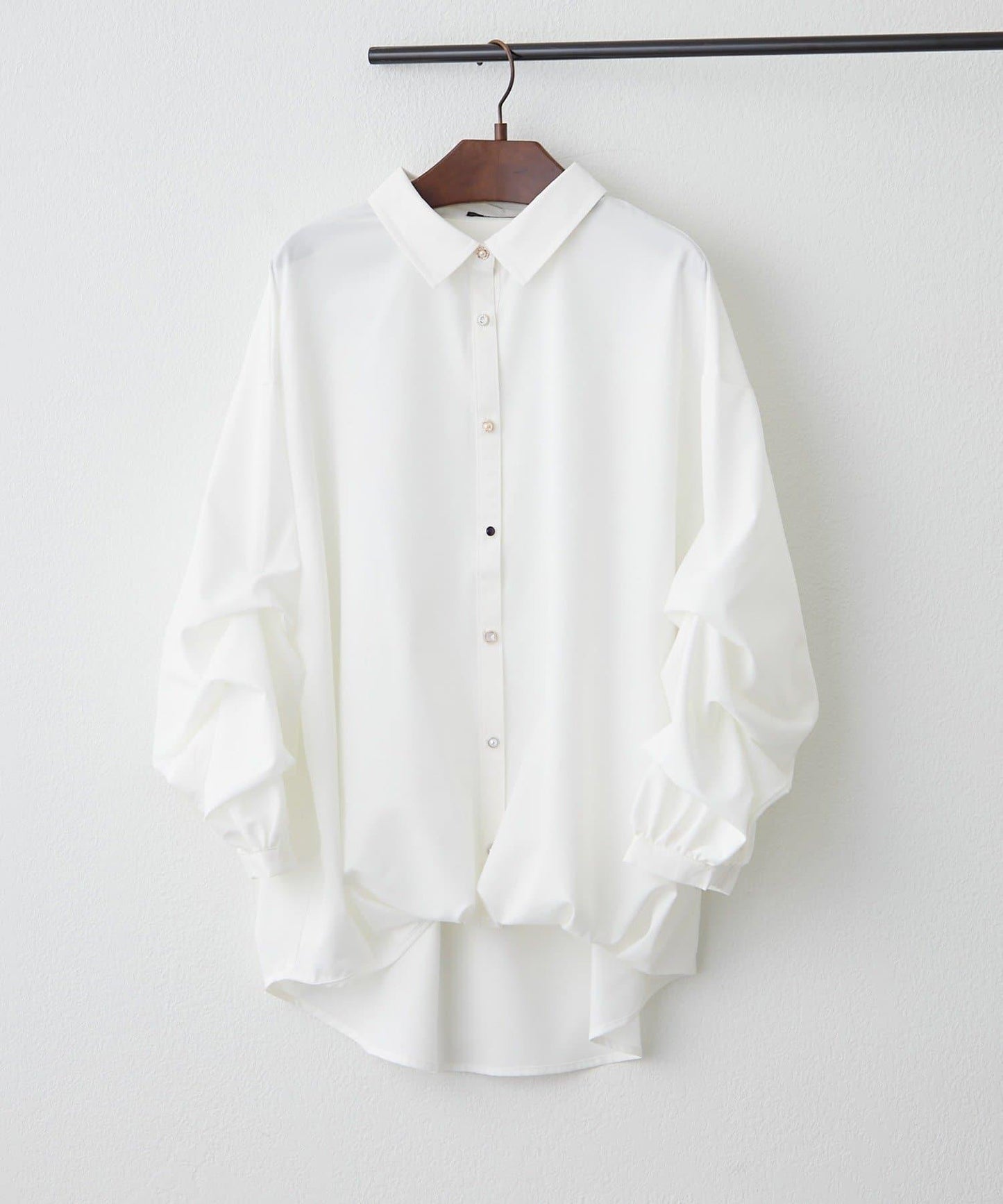 多款紐扣 層疊袖 竹筍褶 襯衫