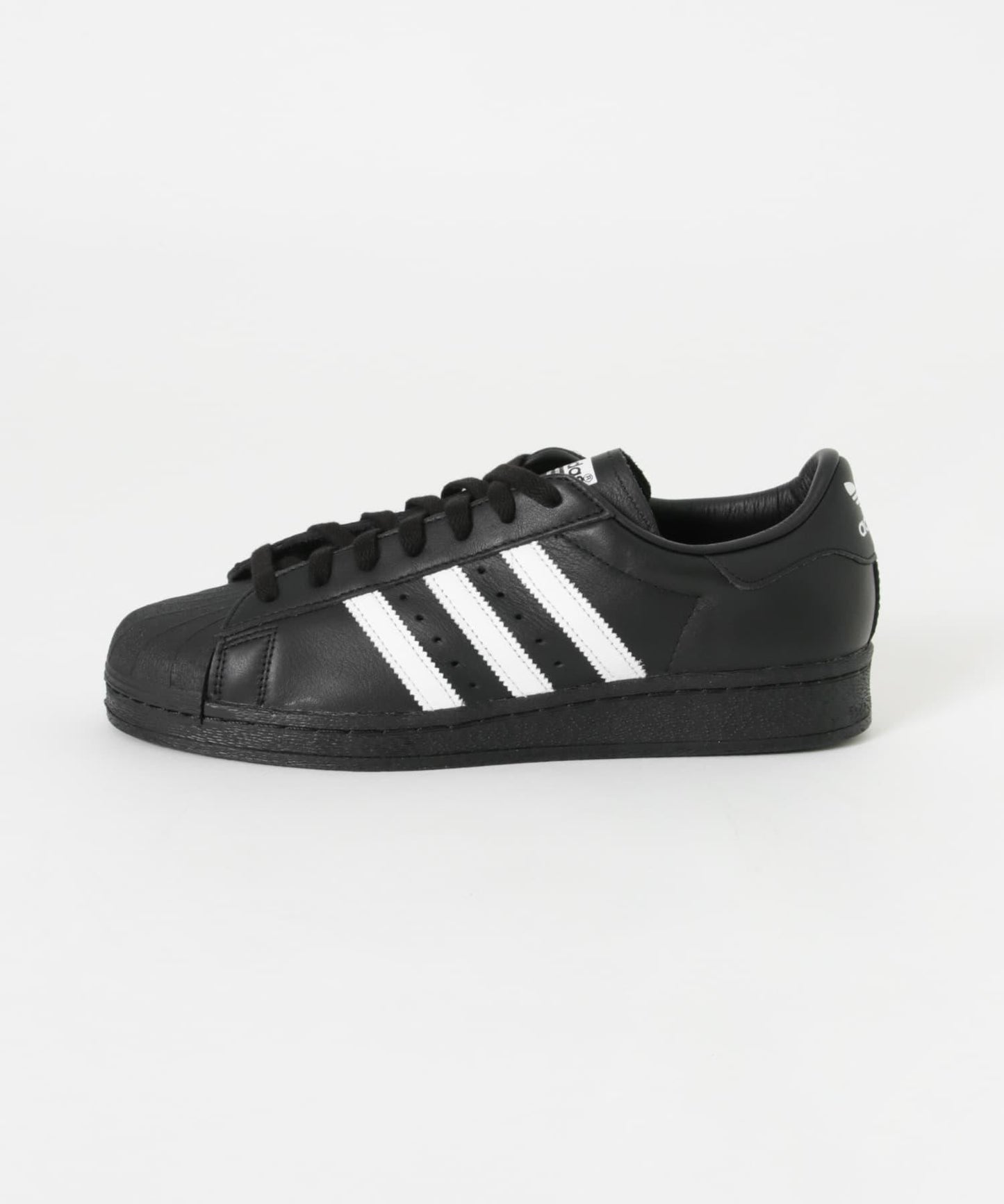adidas SUPERSTAR 82
