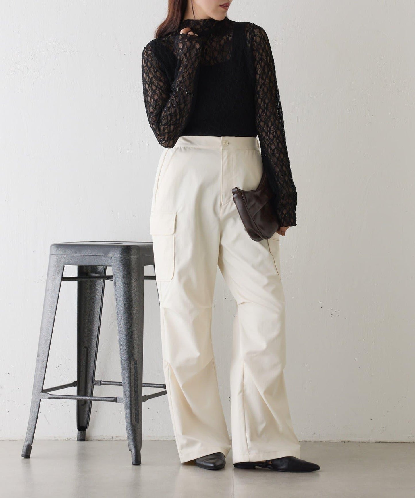 彈力蕾絲立領套頭上衣