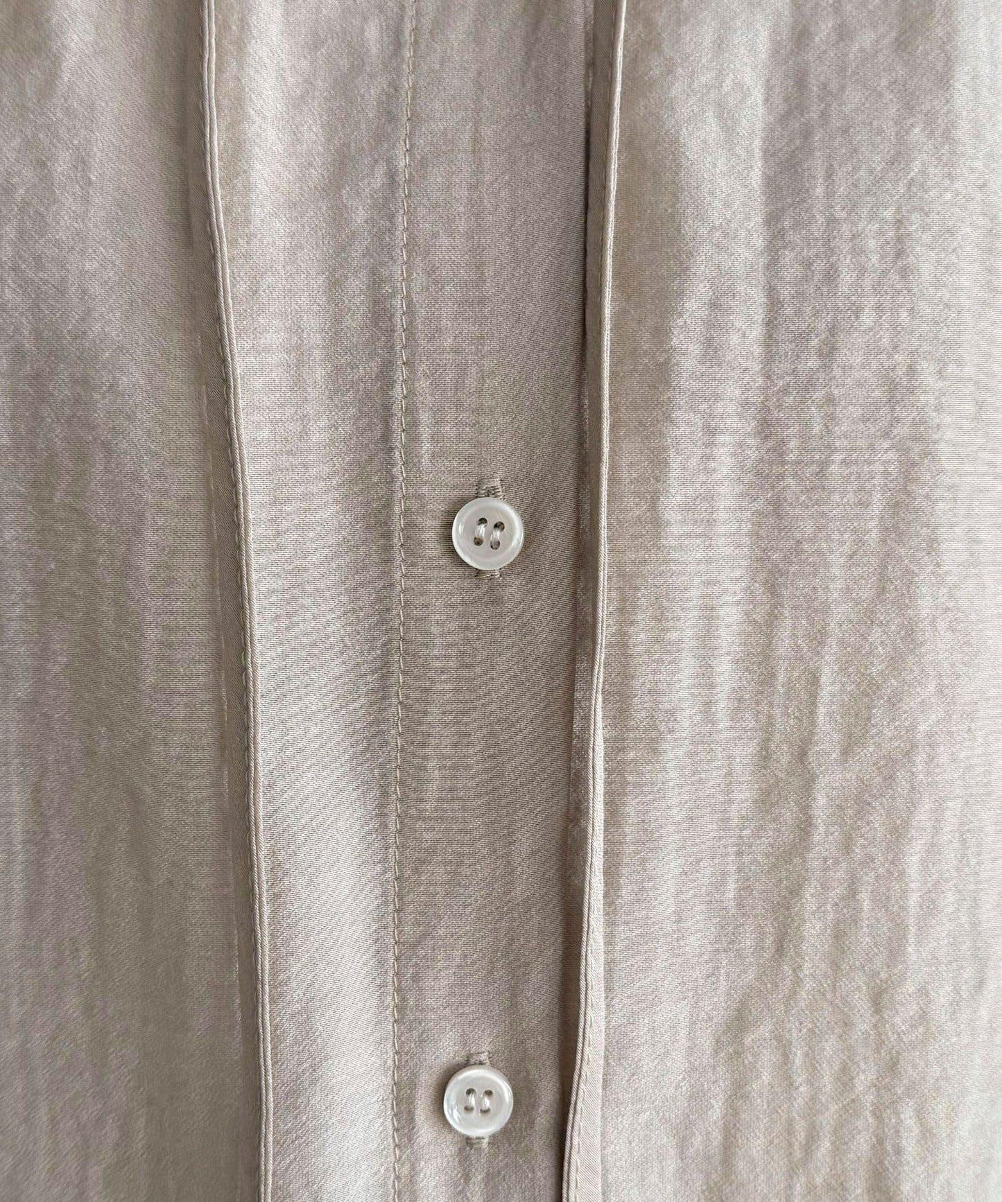 閃亮薄紗褶皺襯衫