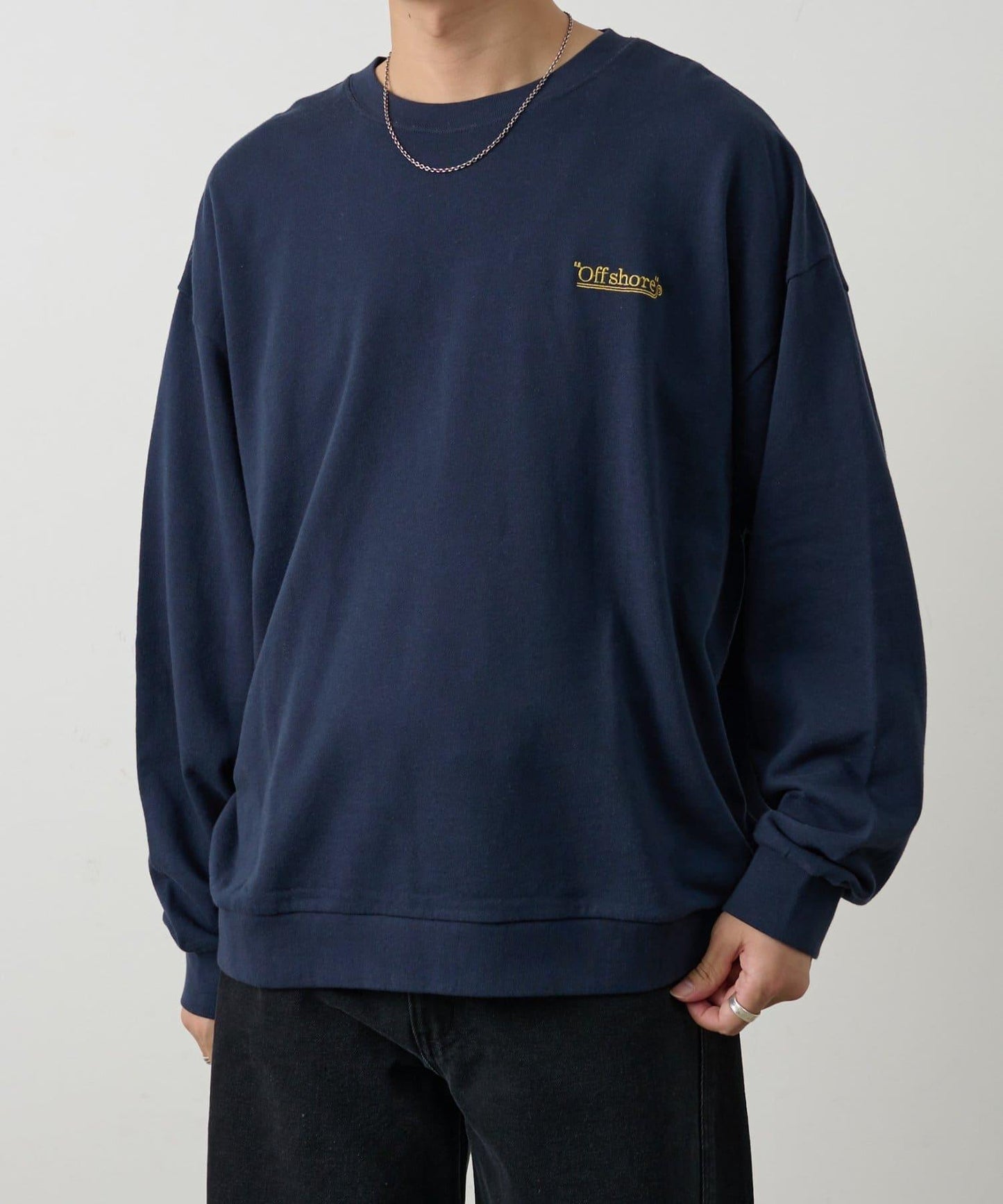 單點刺繡 圓領 衛衣